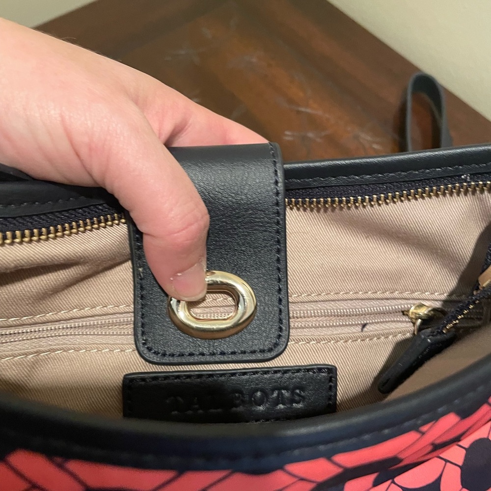 Talbots patterned saddle bag - Picture 2 of 3